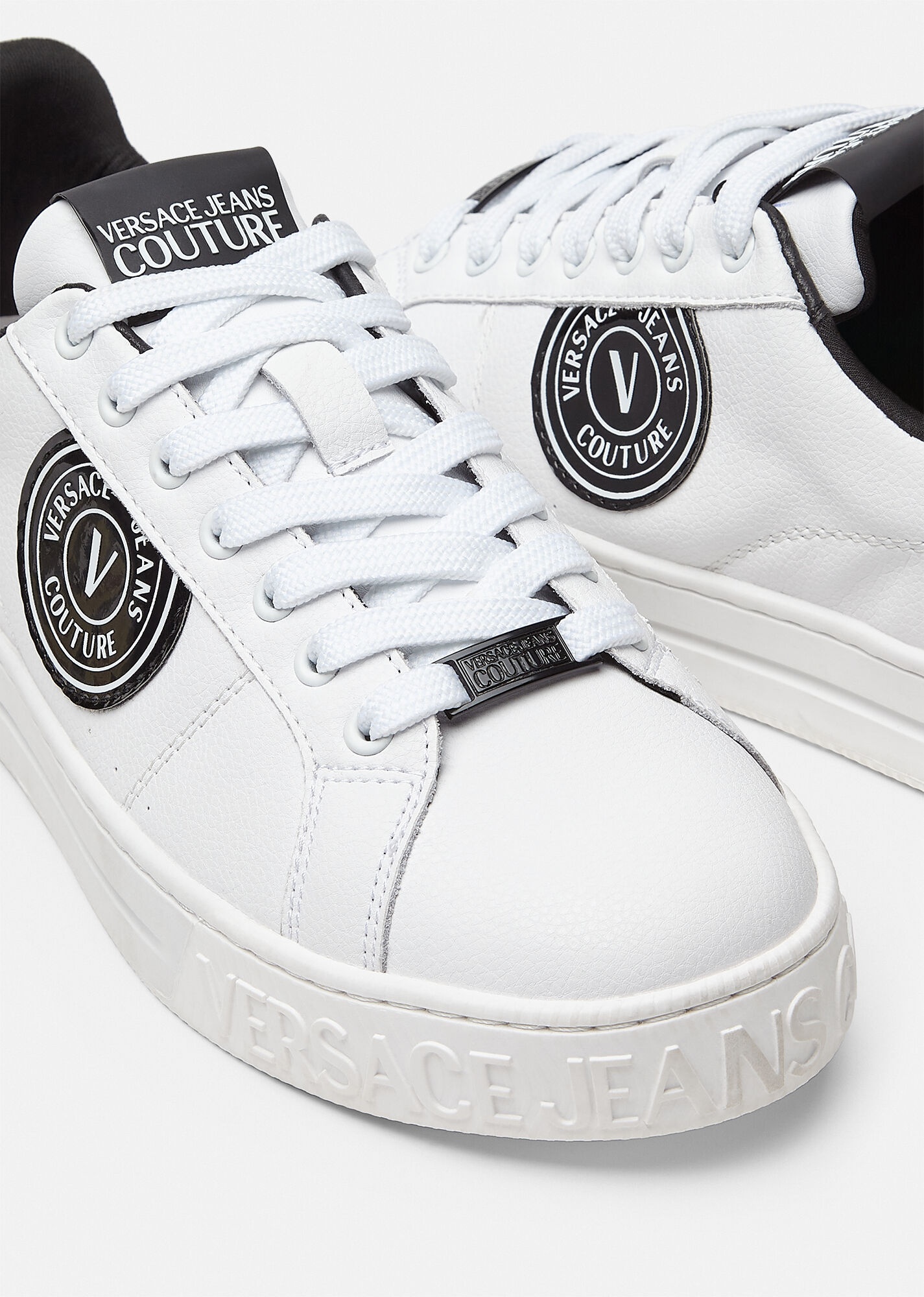 V-Emblem Court 88 Logo Trainers - 4