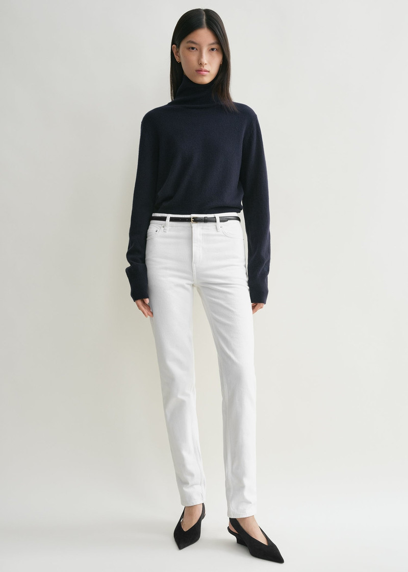Totême Low taper denim white outlook