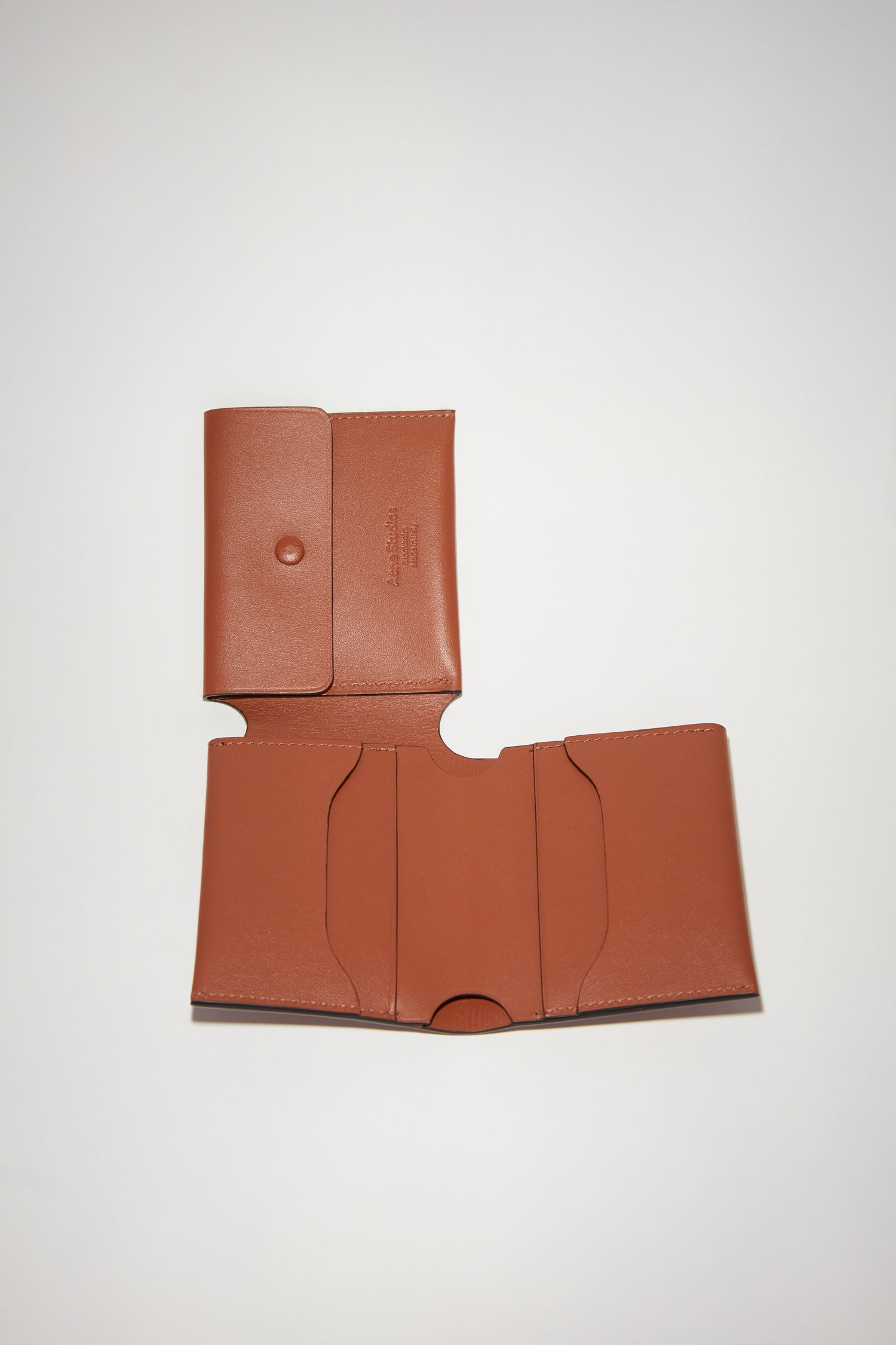 Trifold card wallet - Almond brown - 2