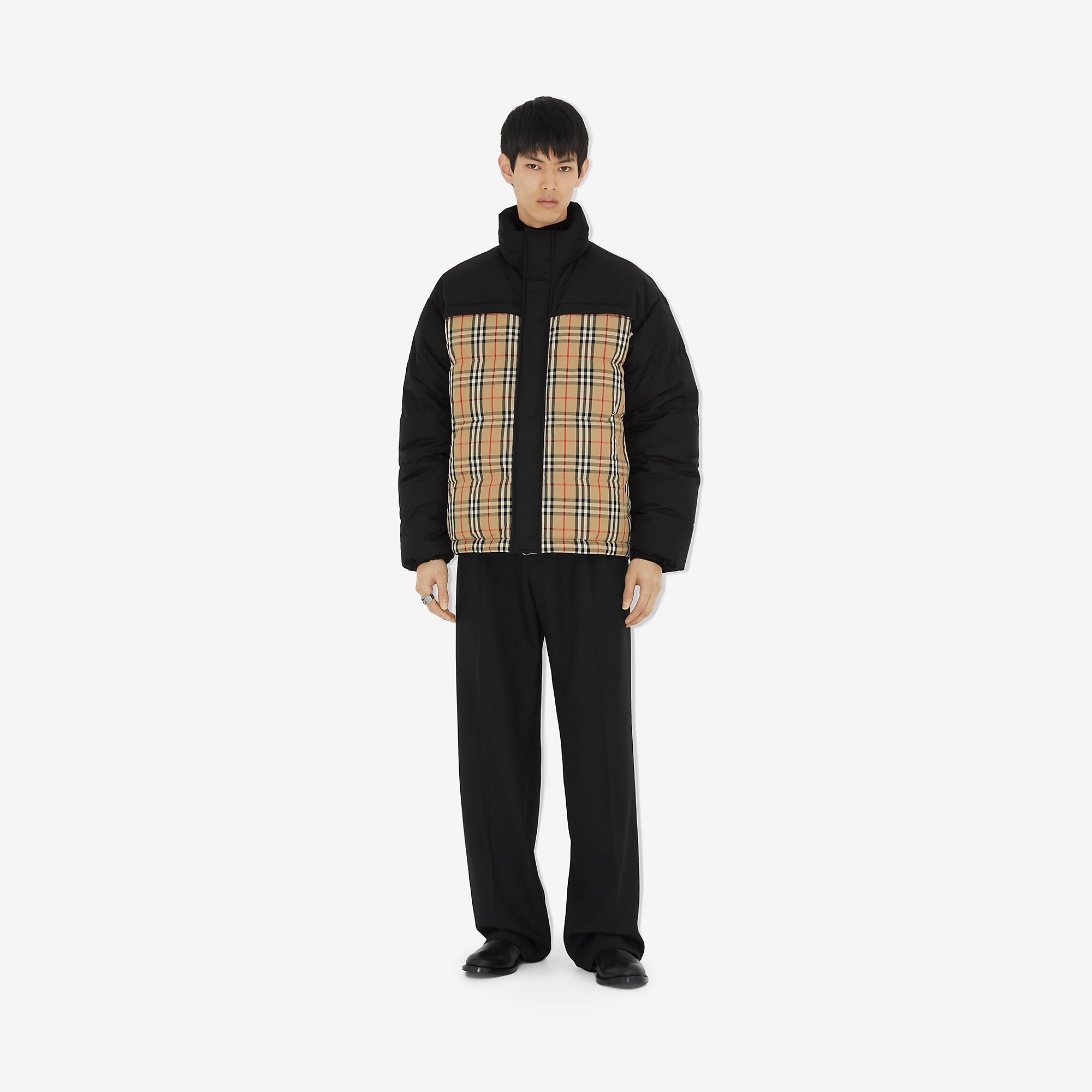 BURBERRY★Reversible Check Puffer Jacket★完璧な保温★人気 Reversible Check Puffer Jacket in Archive beige/black - Men