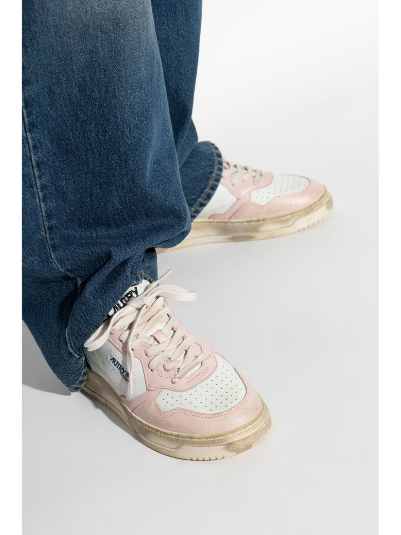 AUTRY Medalist low-top sneakers outlook