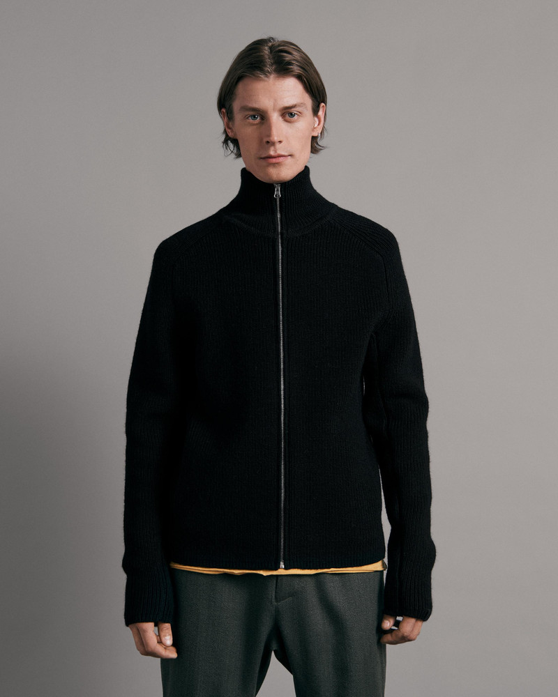 Andrew Merino Rib Sweater
Classic Fit Sweater 2