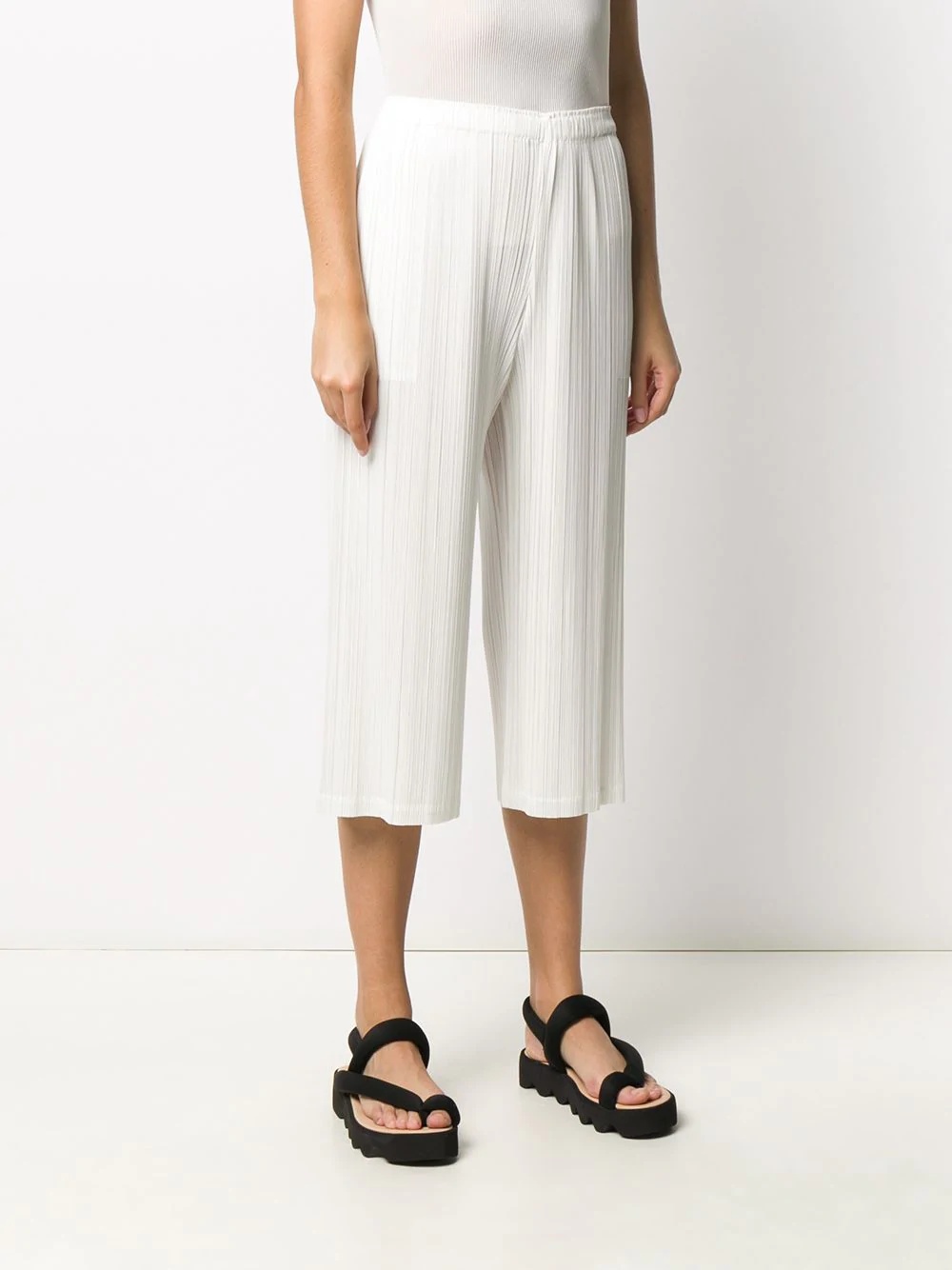 micro-pleated cropped trousers - 3