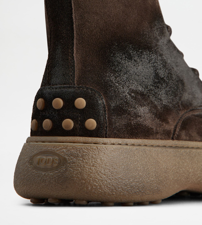 TOD'S W. G. LACE-UP ANKLE BOOTS IN SUEDE - BROWN 5