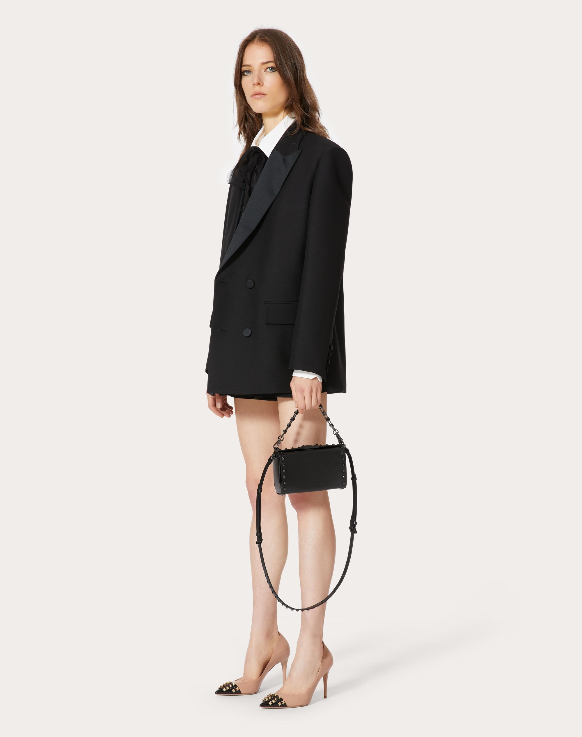 ROCKSTUD GRAINY CALFSKIN CLUTCH - 6