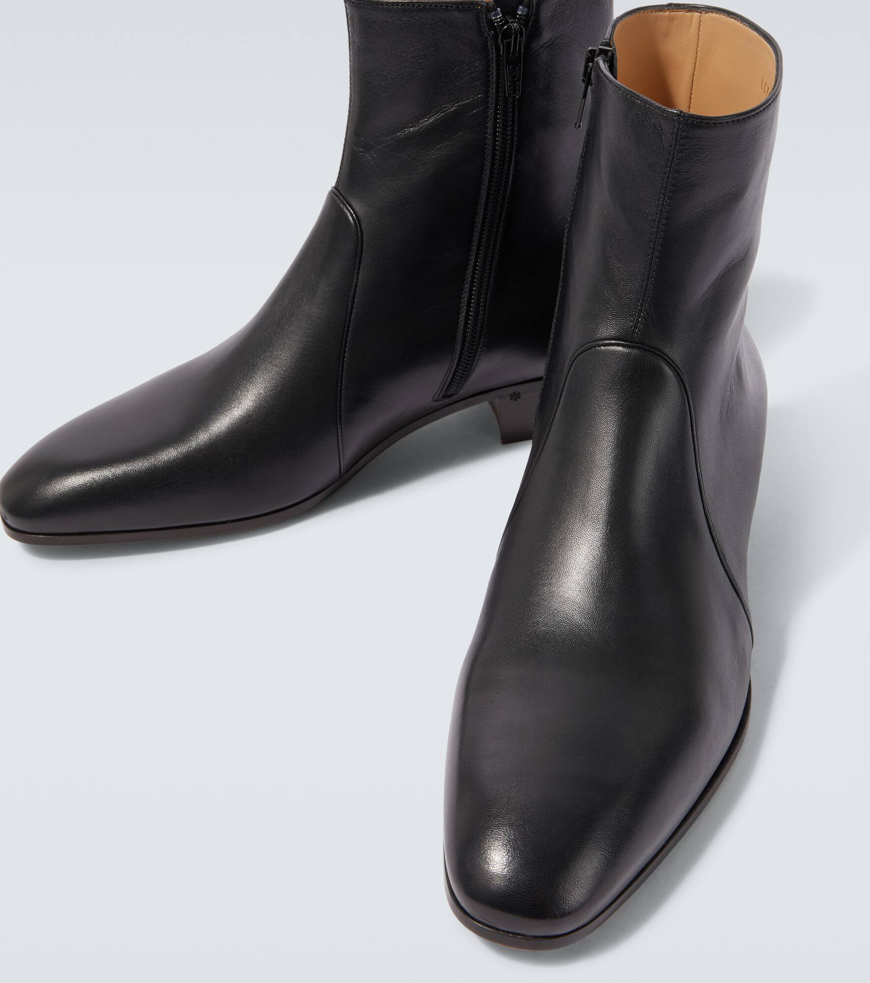 VLogo leather ankle boots - 3