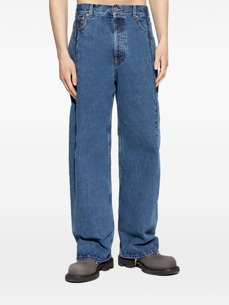 button-fastening jeans 3