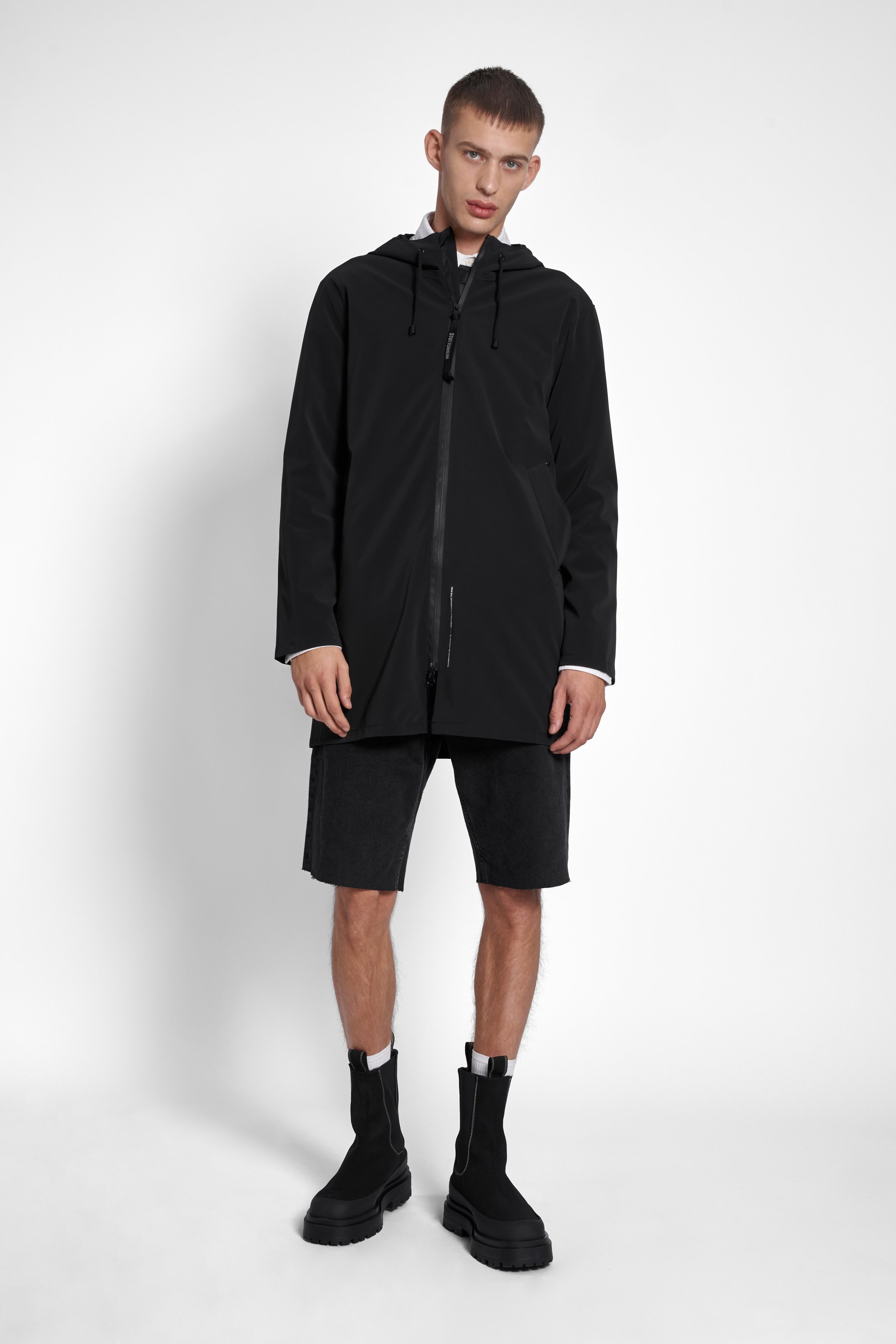 Stockholm Lightweight Matte Zip Raincoat Black - 2