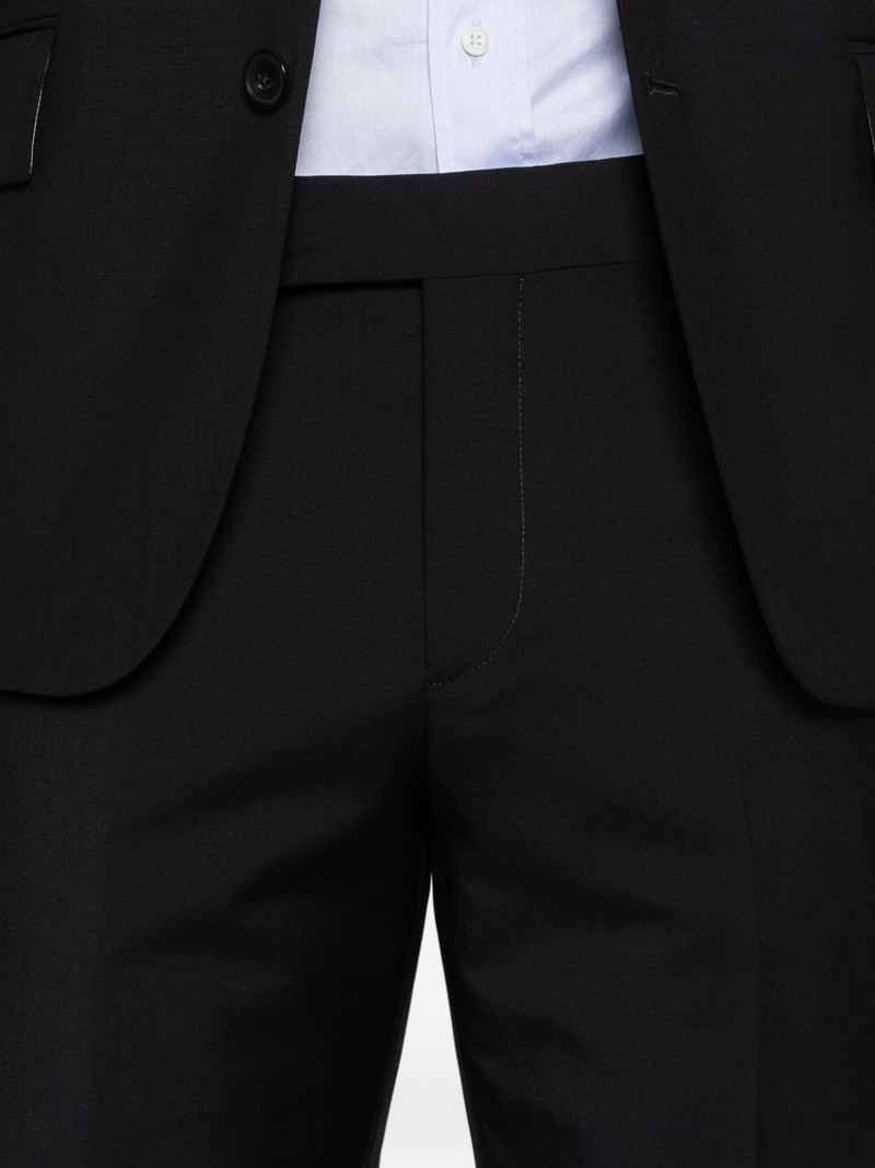 flap-pocket suit 5