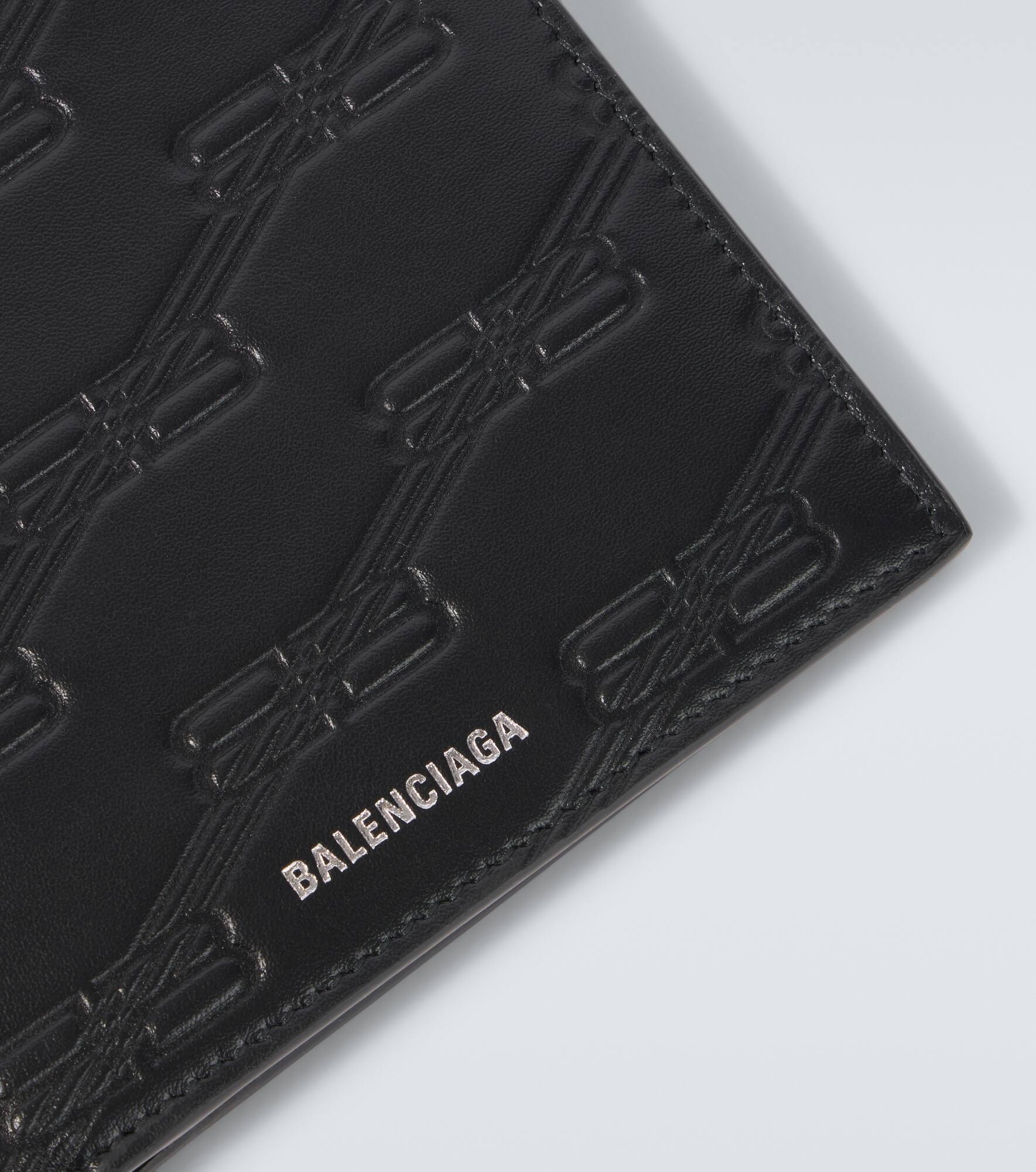 BB debossed bifold wallet - 4