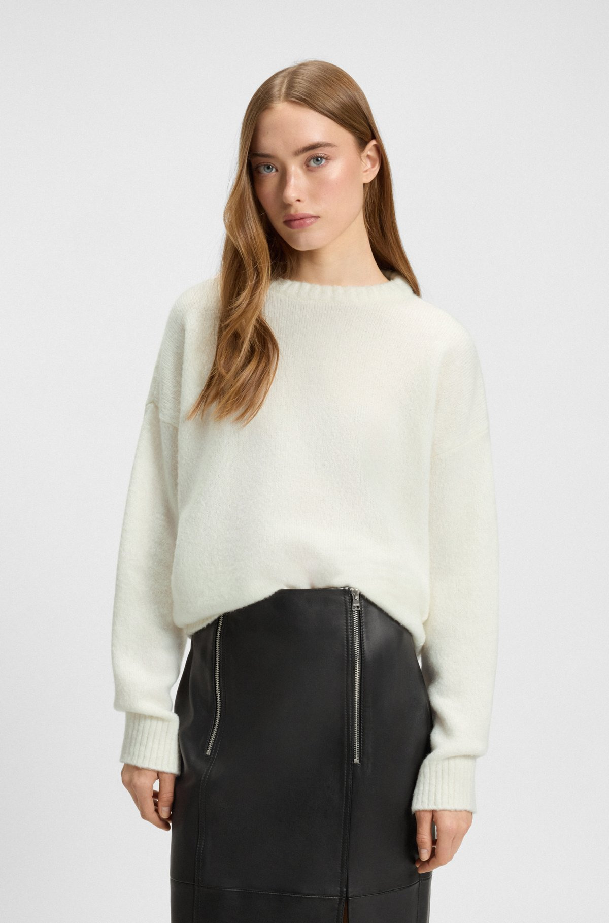 GALLERY COLLECTION OVERSIZED-FIT SWEATER IN A WOOL BLEND - 2