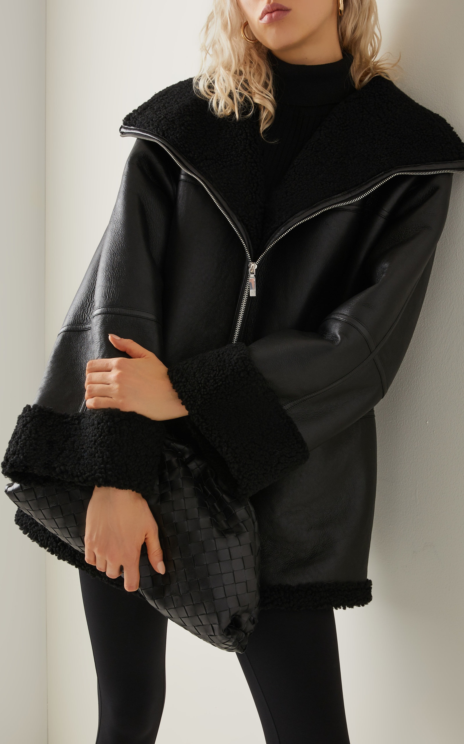 Menfi Oversized Shearling Coat black - 3