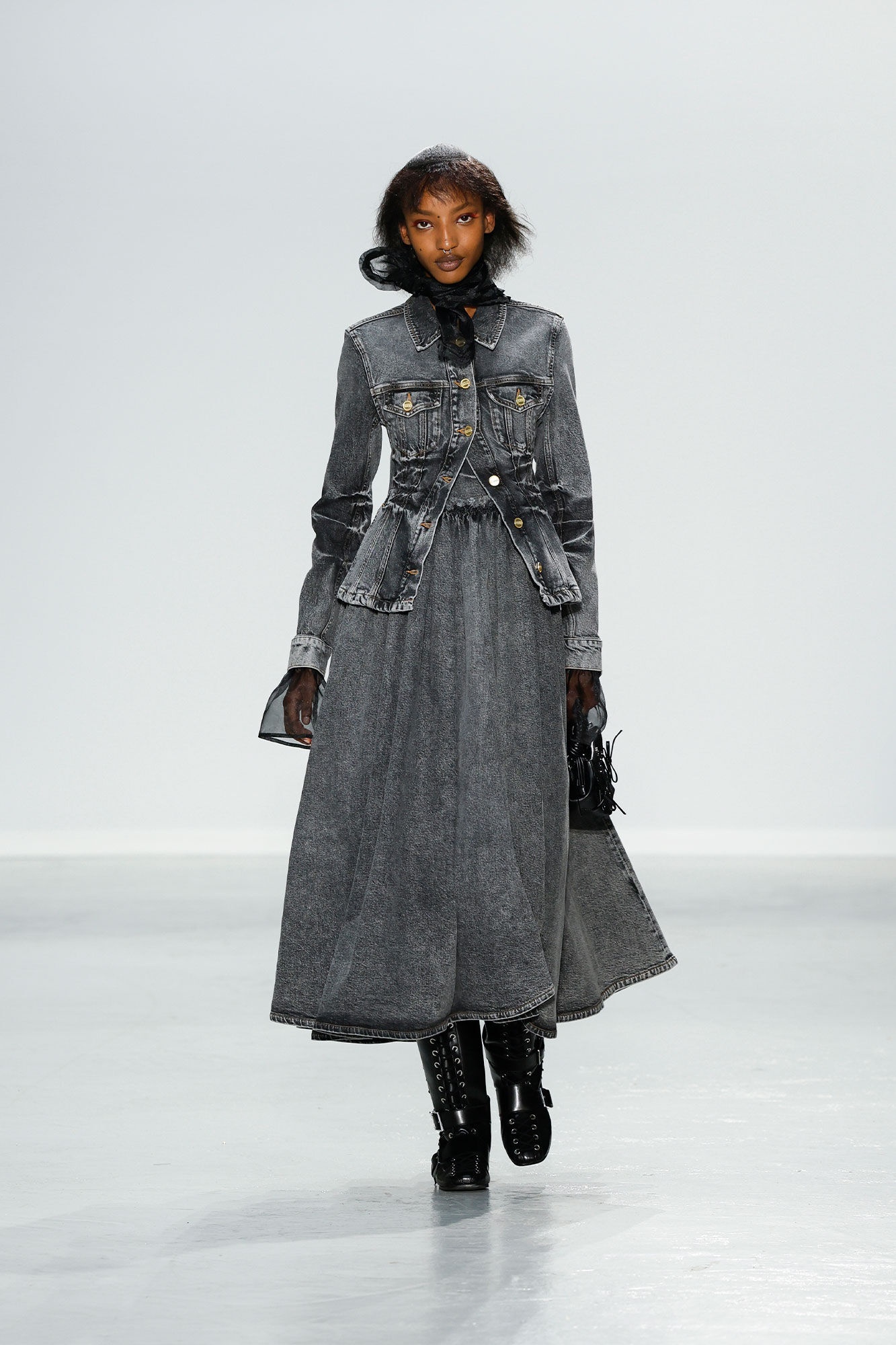 BLACK WASHED STRETCH FUTURE DENIM DRESS - 5