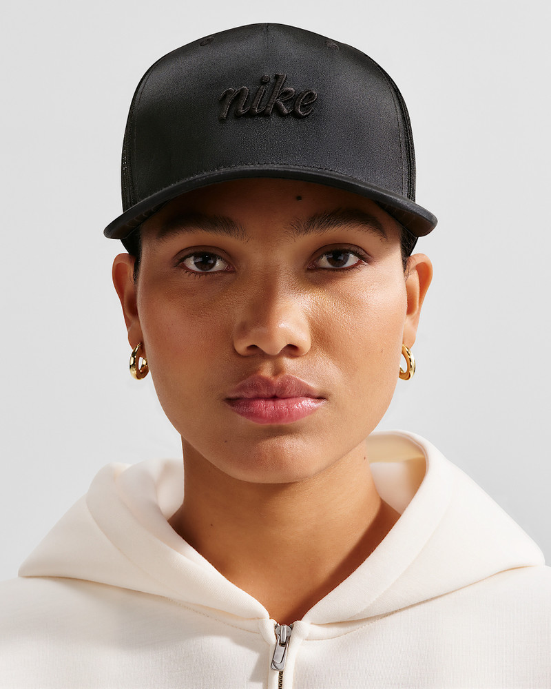 Nike Rise Structured Premium Trucker Cap 1