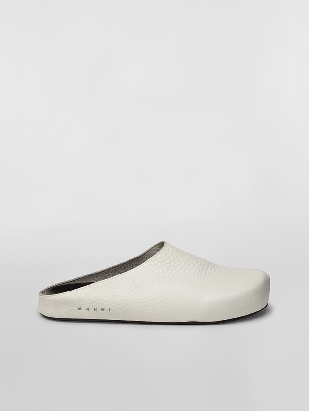 UNISEX SANDAL IN WHITE GRAINY CALFSKIN LEATHER - 1