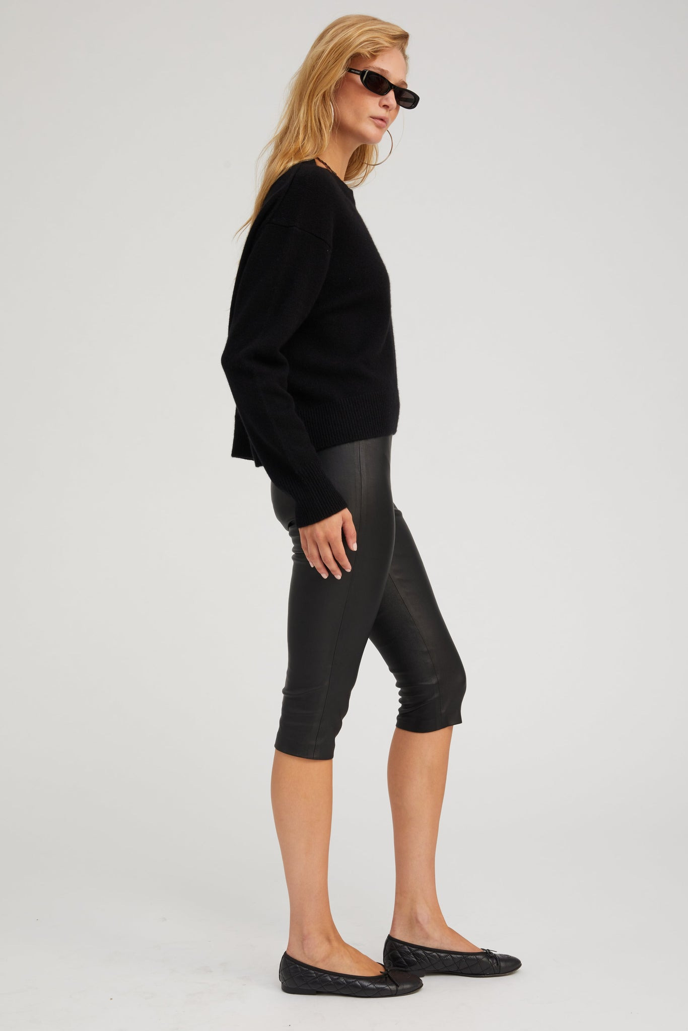 BLACK CASHMERE BOXY SWEATER - 3