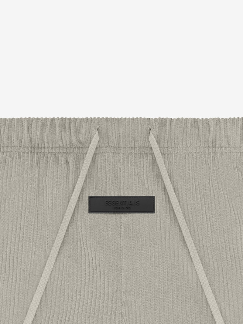 ESSENTIALS Womens Dock Short outlook