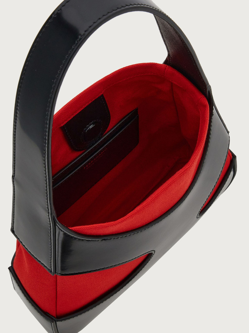 Shoulder bag with cut-out detailing (S) 5