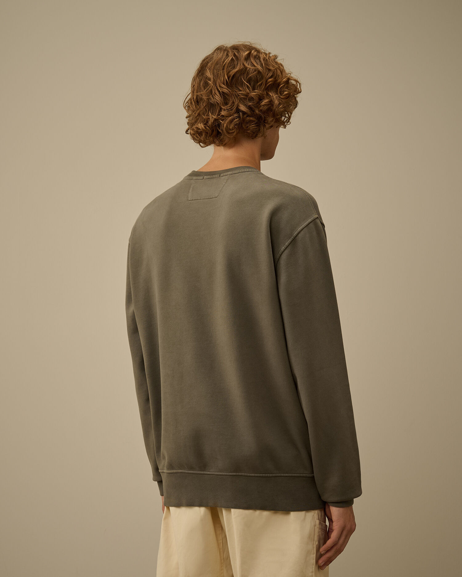 Brushed and Emerized Diagonal Fleece Crewneck Lens Sweatshirt - 4