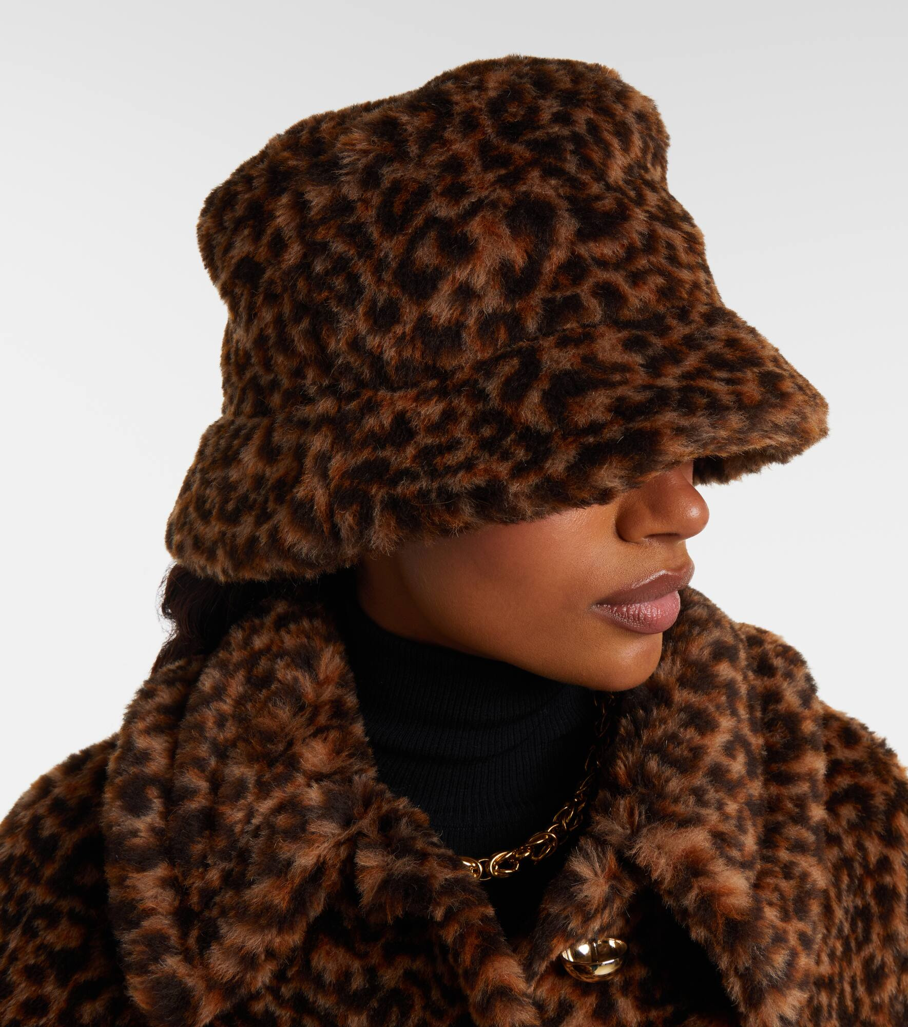 Alpaca, wool, and silk bucket hat - 2