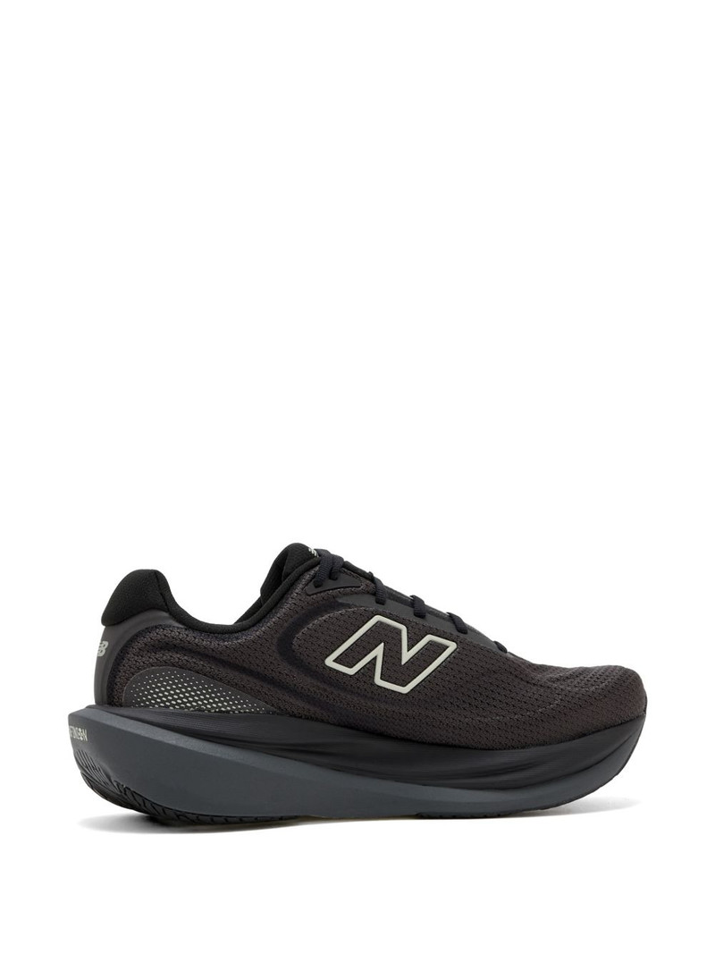 New Balance 1080v15 logo sneakers outlook