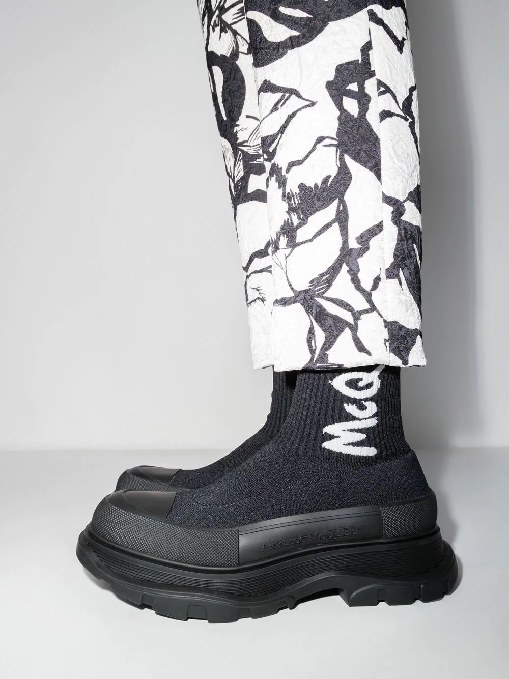 Tread sock-style boots - 3