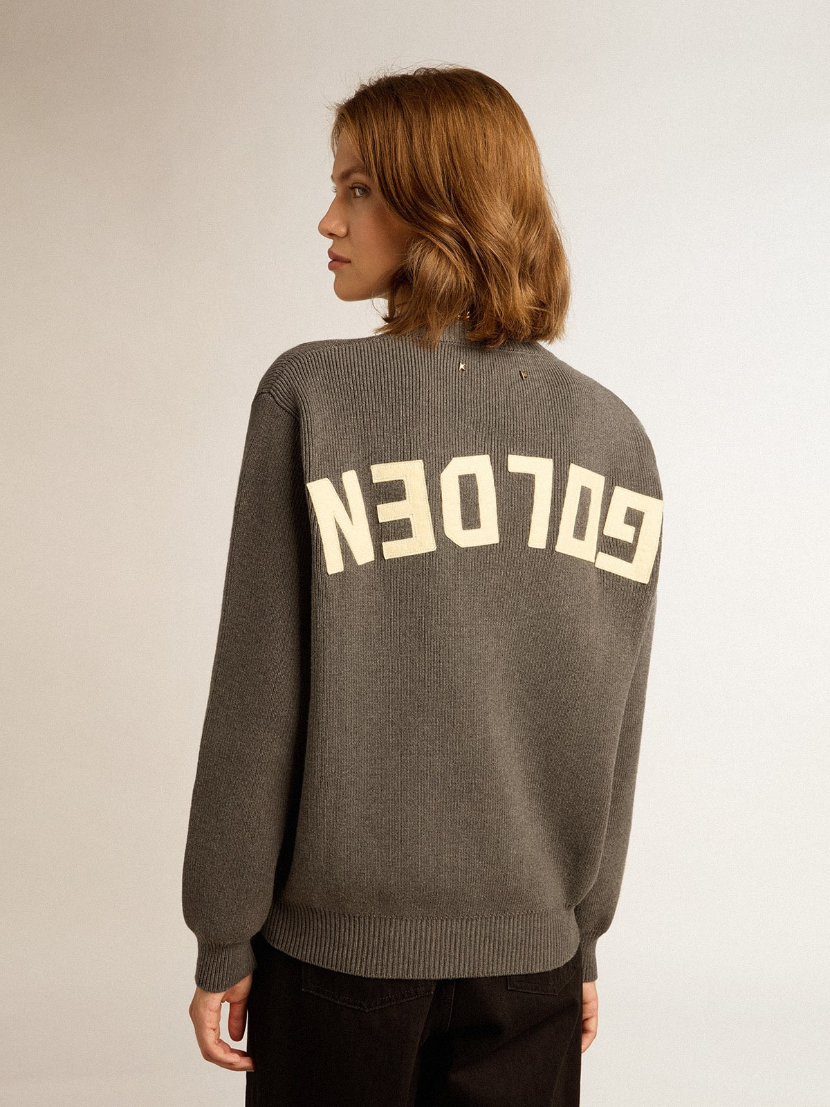 Women's round-neck sweater in dark gray cotton with logo on the back - 4