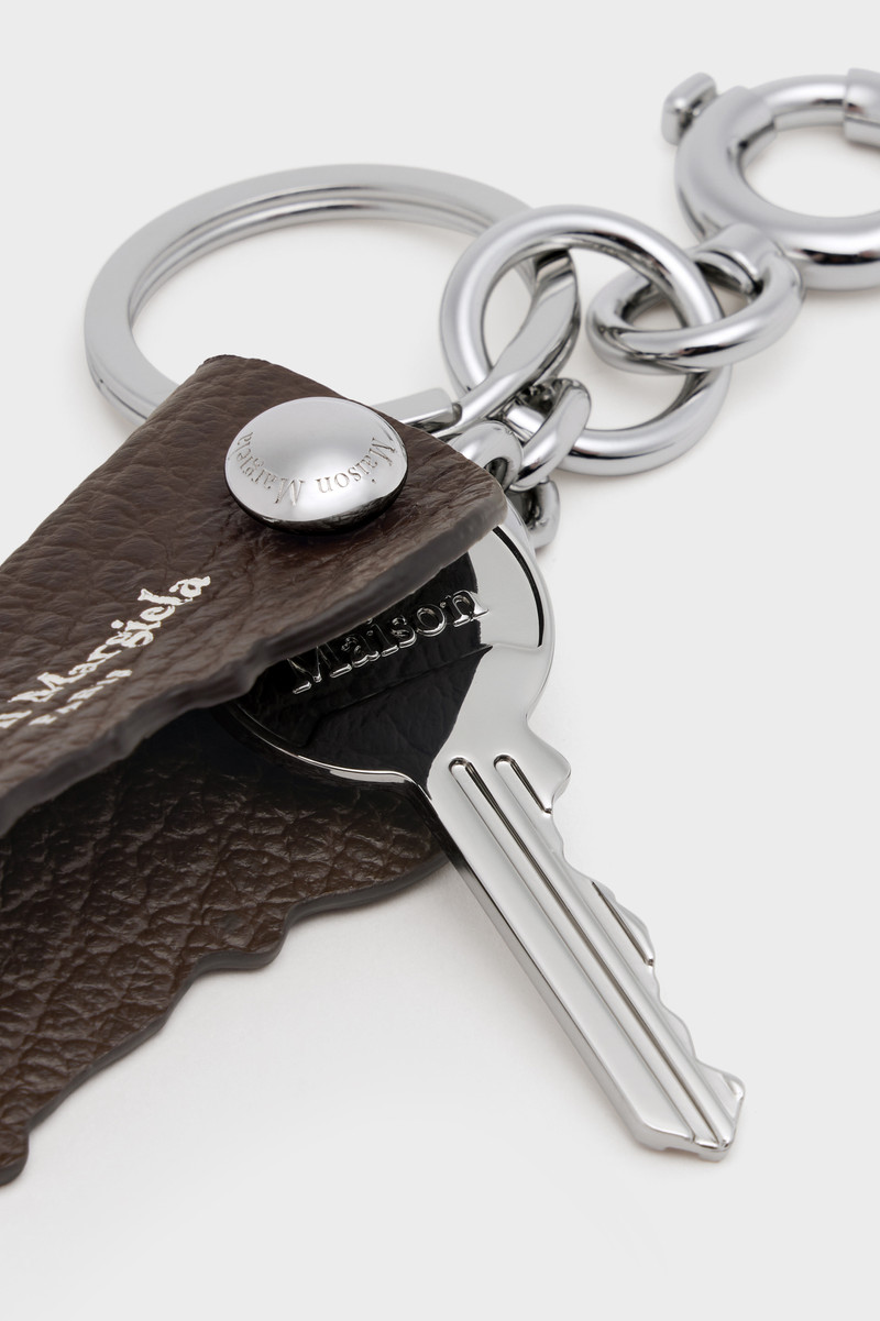 Maison Margiela Logo leather keyring outlook