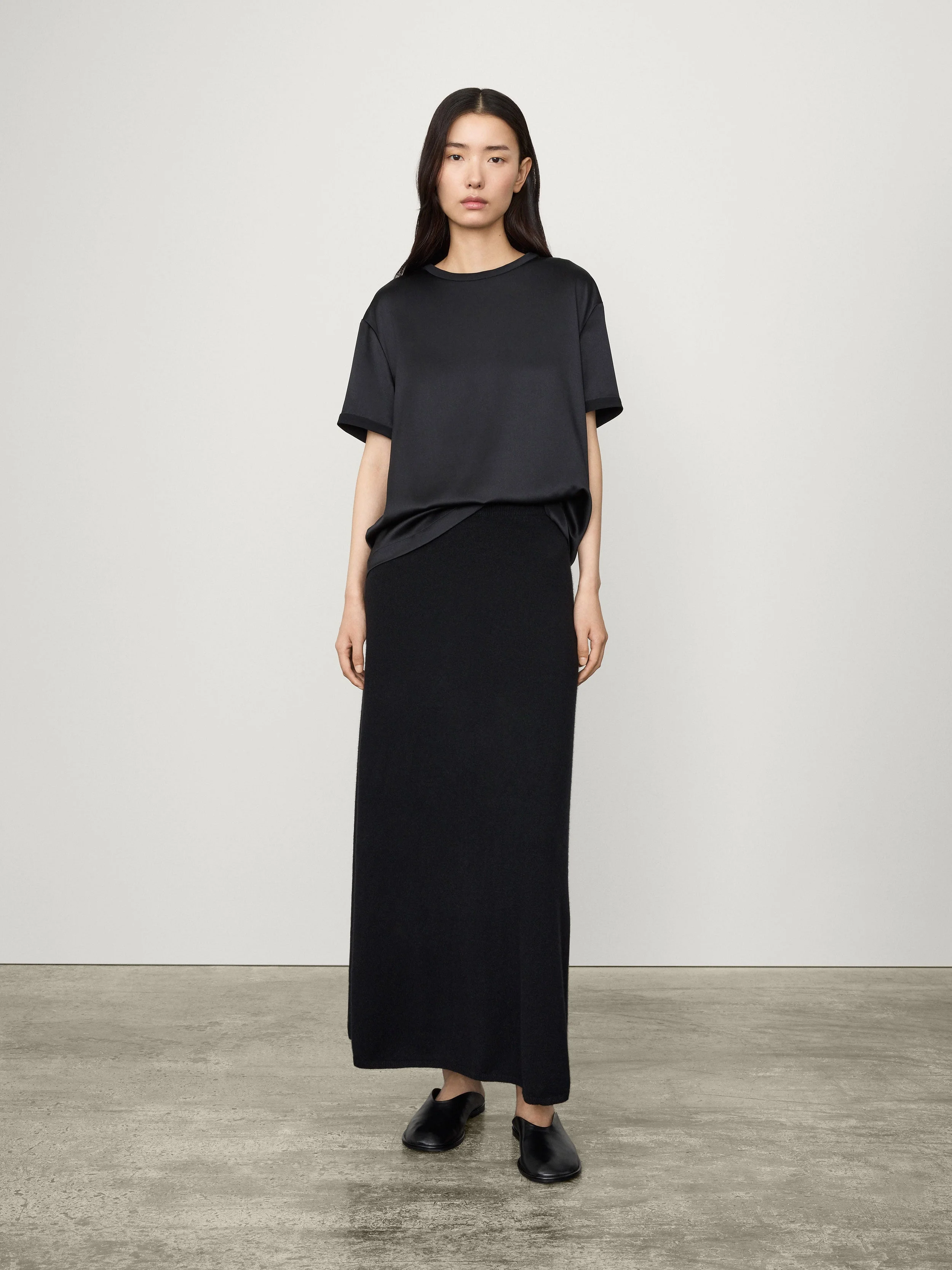 The Round Neck T-Shirt - 1