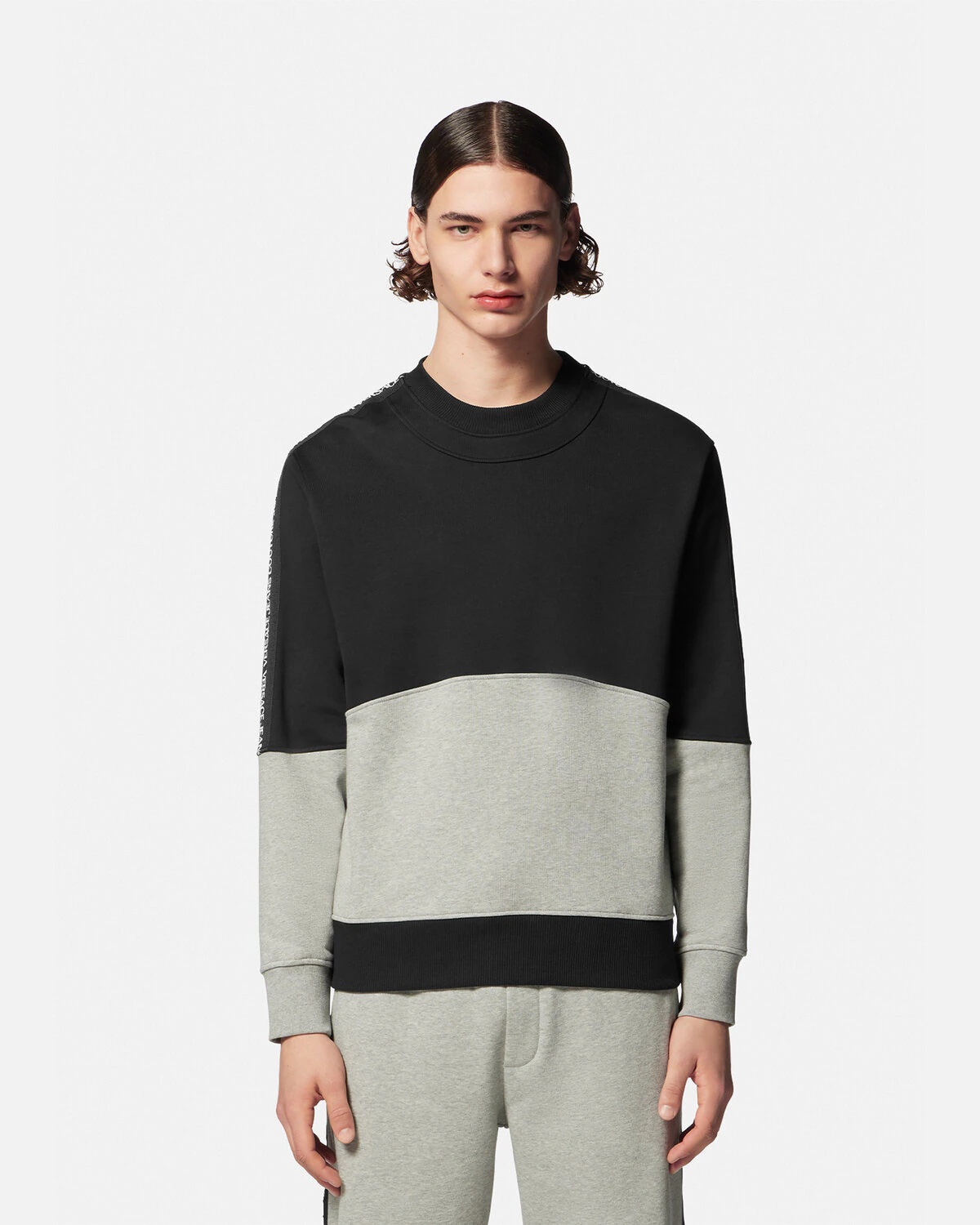 Logo Sweatshirt - 3