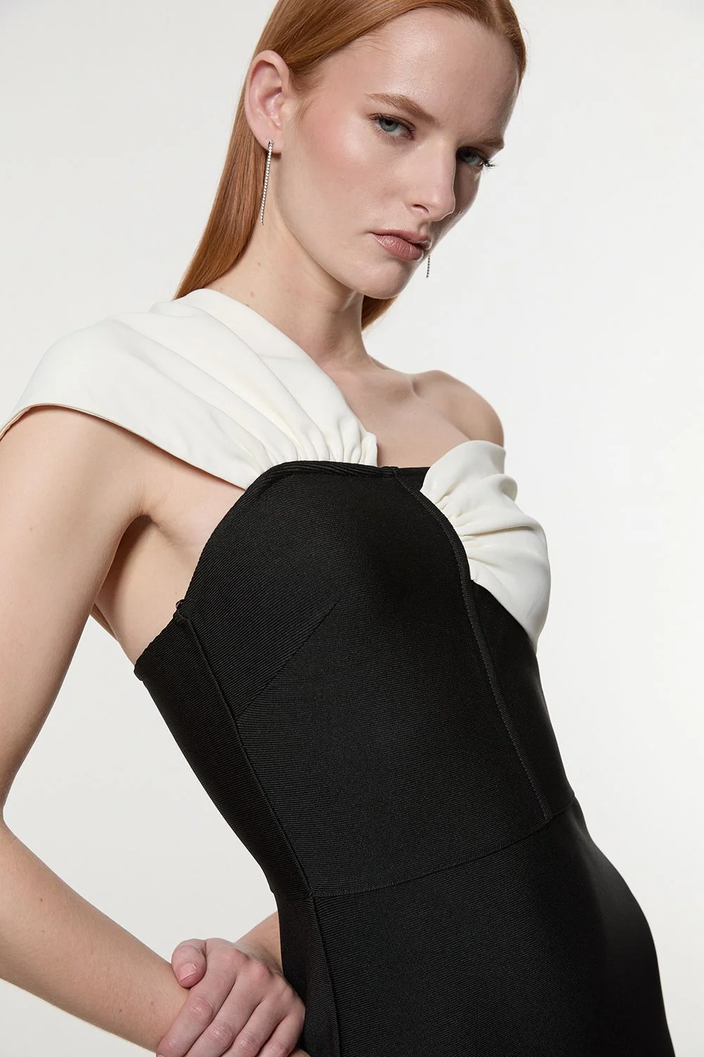 Figure Form Bandage Asymmetric Strap Knit Midi Dress - 1