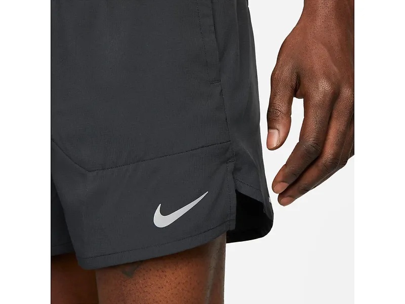 Nike Dri-FIT Stride 5" Short - 3