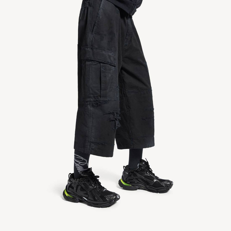 Men's Runner Led Sneaker in Black 8