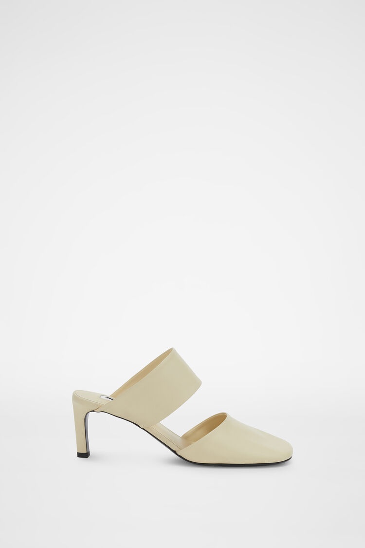 Mules - 1
