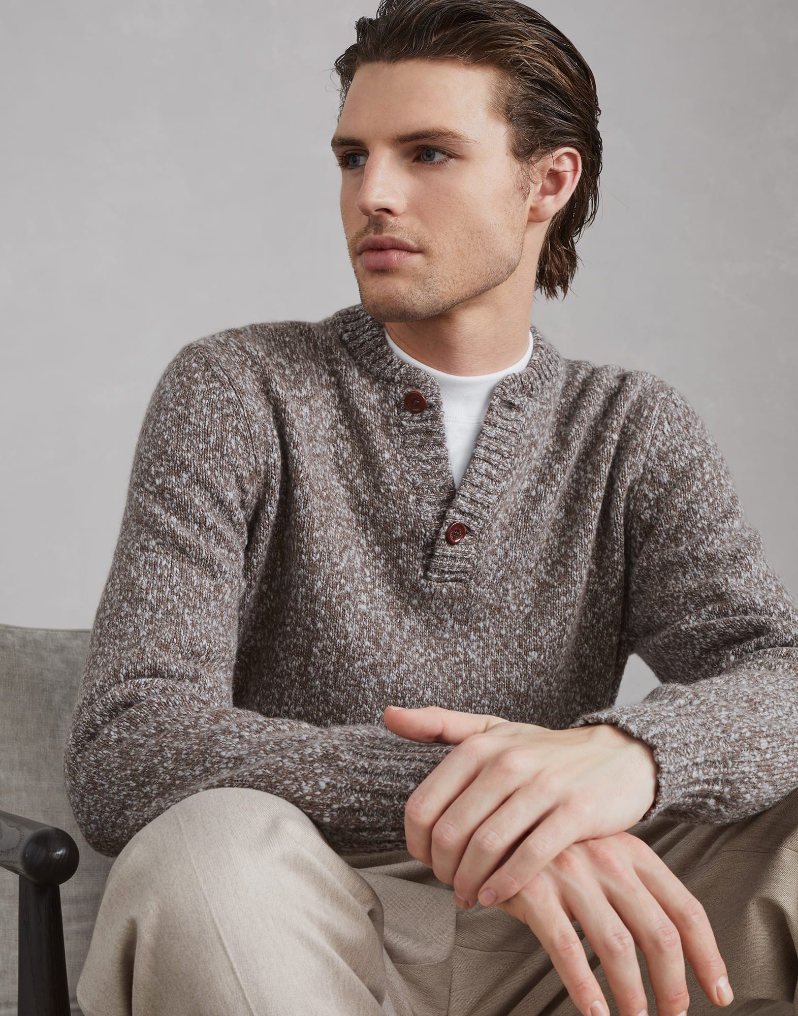 Flecked soft virgin wool and cashmere sweater with Henley collar - 4