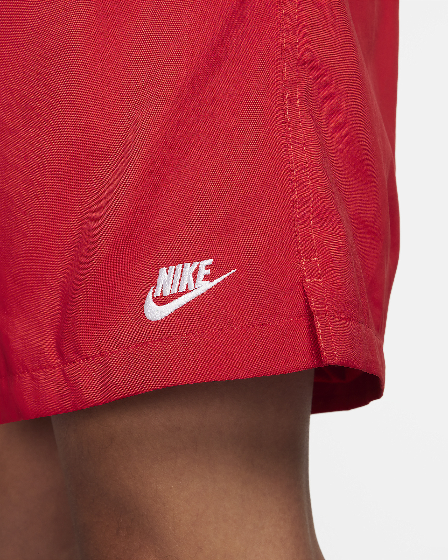 Nike Club Men's Woven Flow Shorts - 6