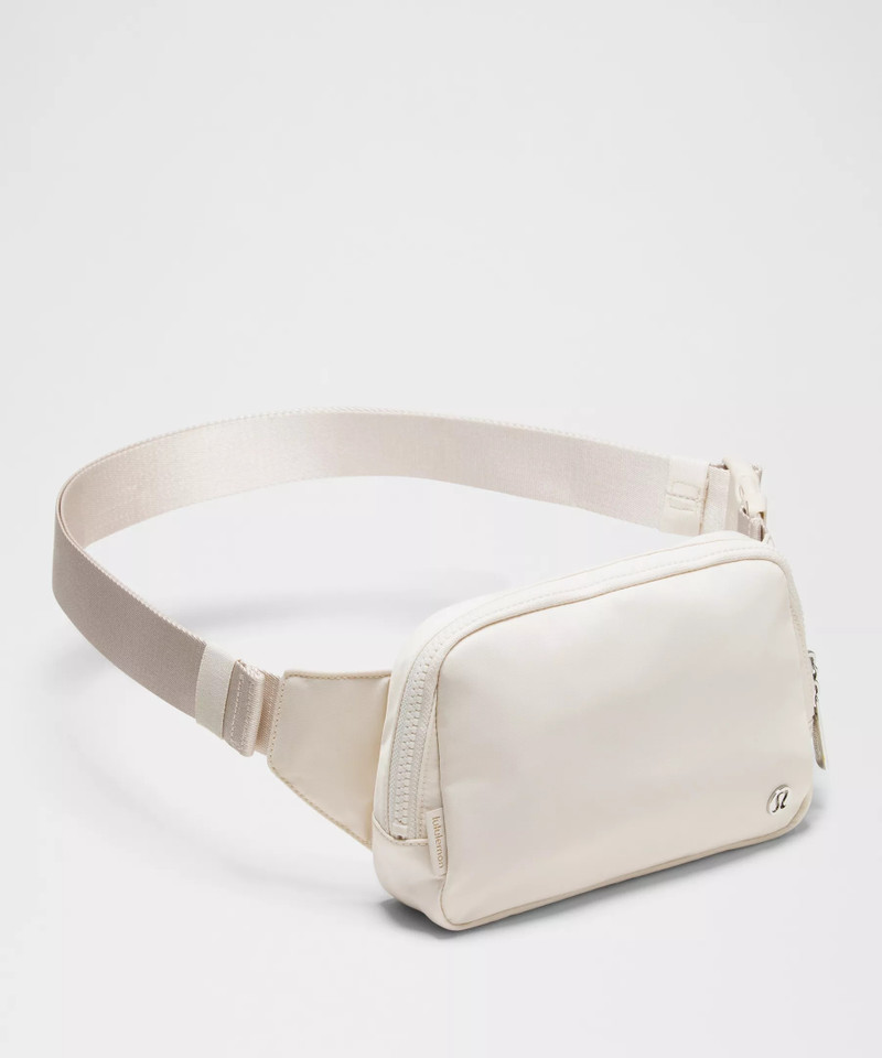 Everywhere Belt Bag Large with Long Strap 2L 4