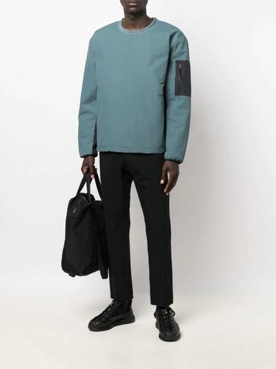 Nike sleeve zip-pocket padded sweatshirt outlook