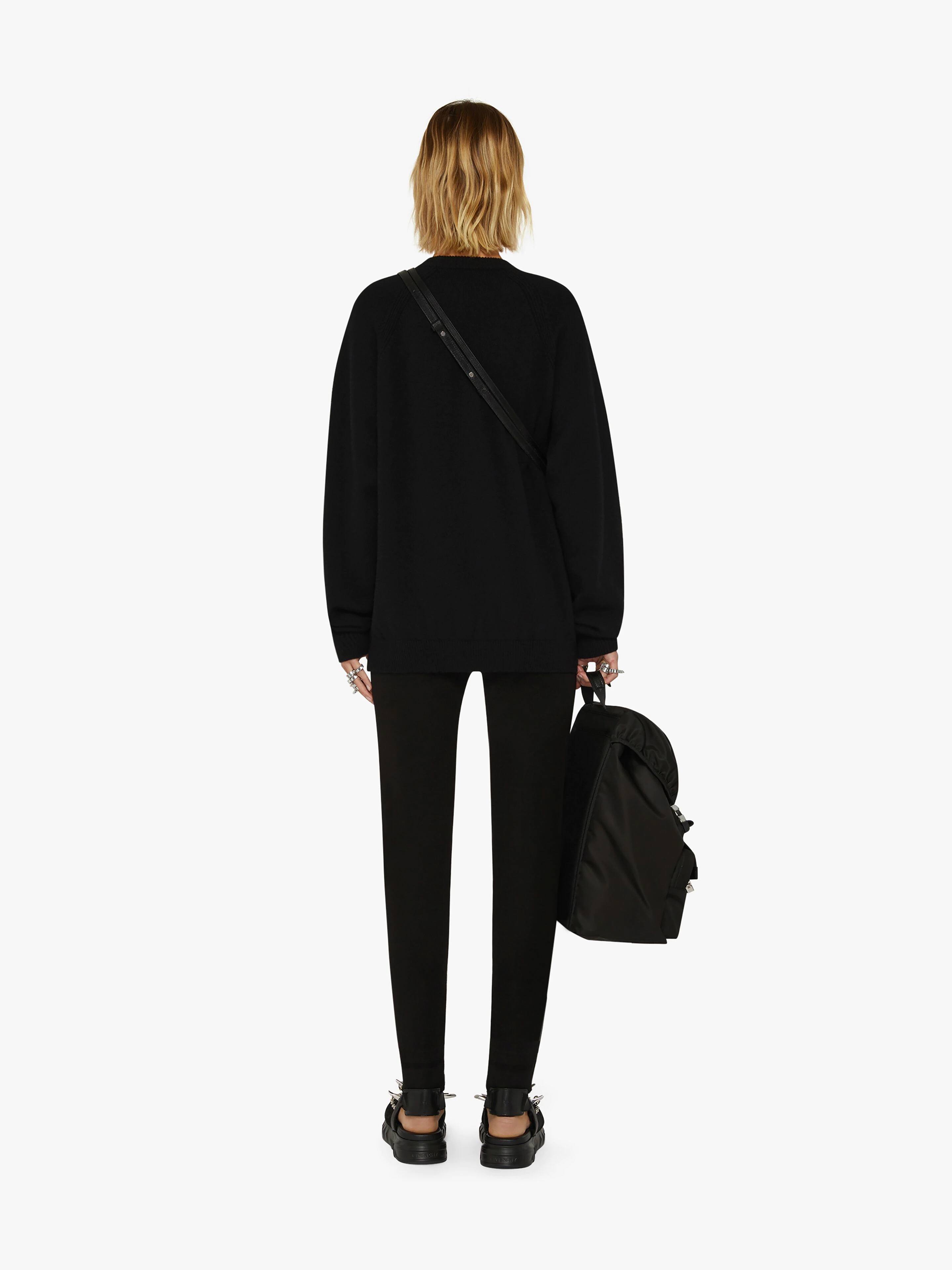 SWEATER IN CASHMERE WITH CHAIN COLLAR - 4