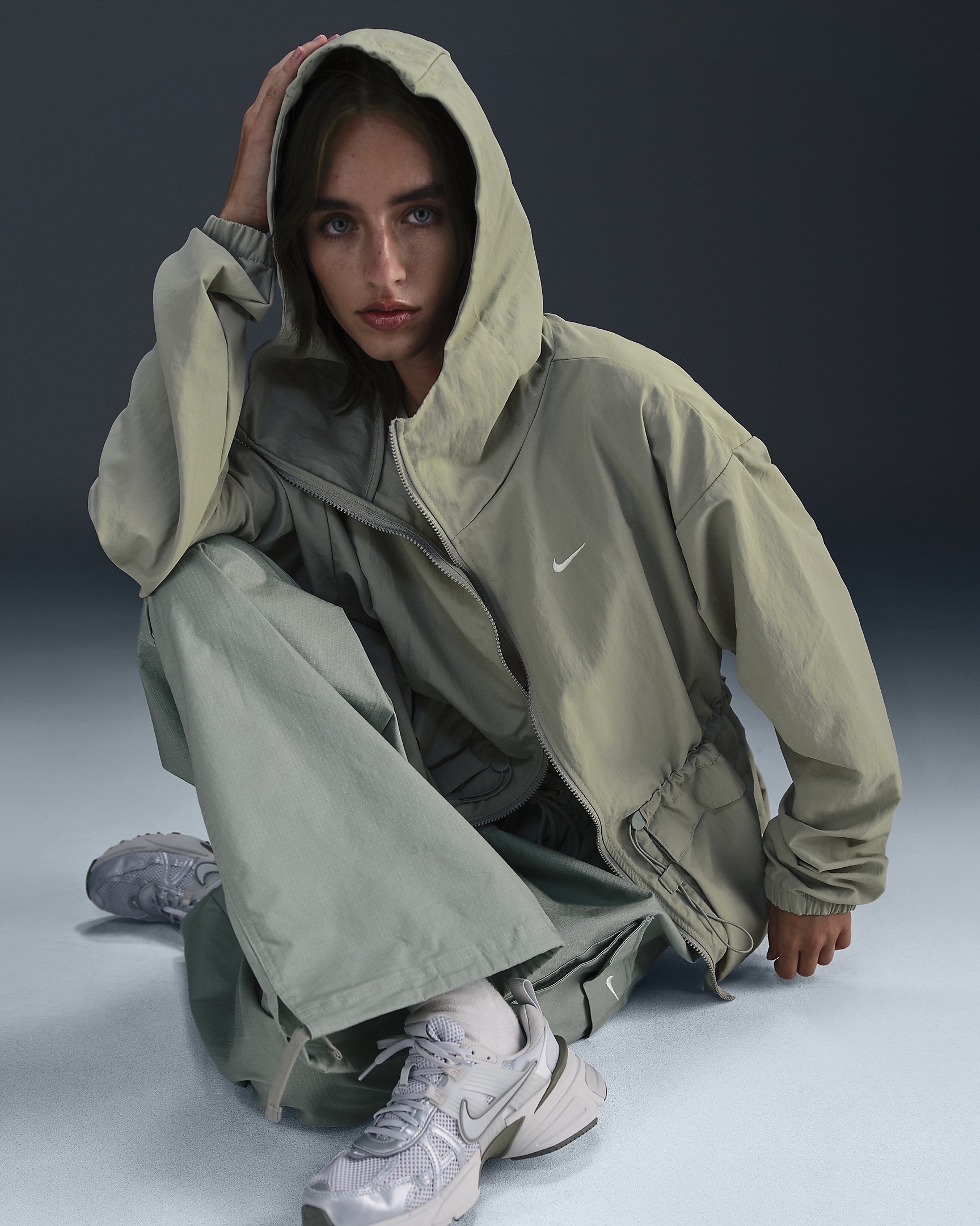 Nike Sportswear Everything Wovens Women's Oversized Hooded Jacket - 3