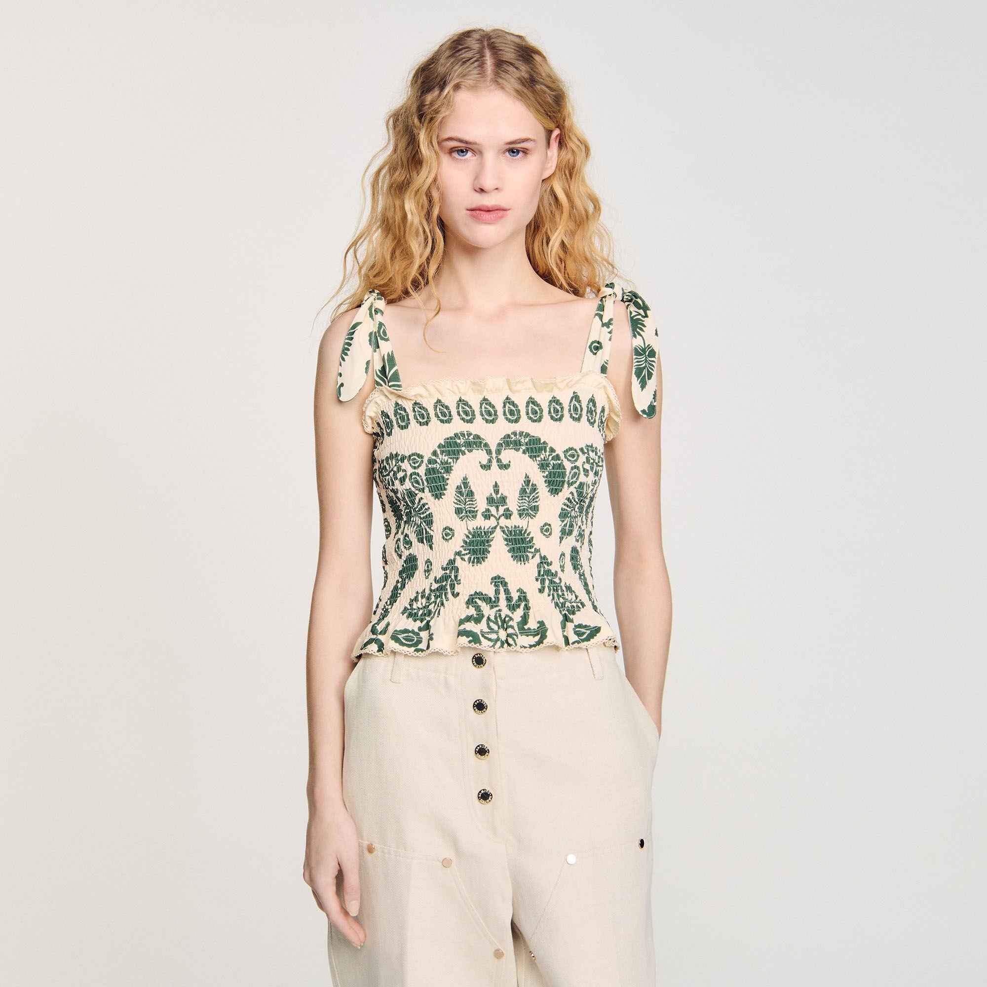 FLORAL MOTIF SMOCKED TOP - 4