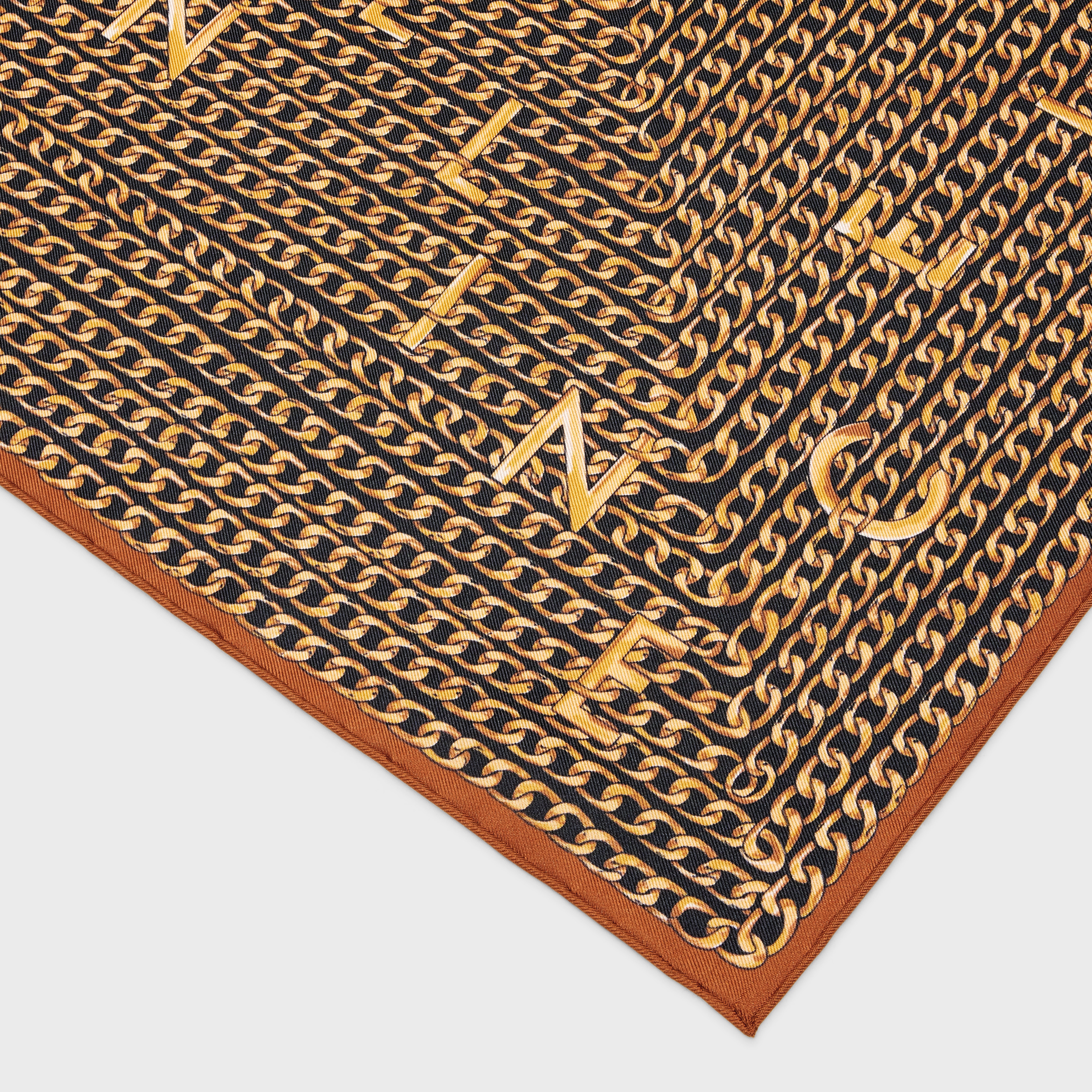 bandana in celine spiral silk twill - 2