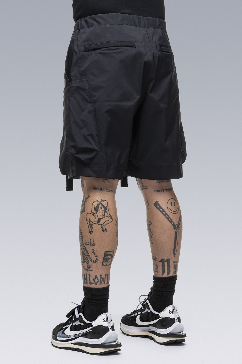 SAC-SP2763 sacai / ACRONYM Shorts Black - 10