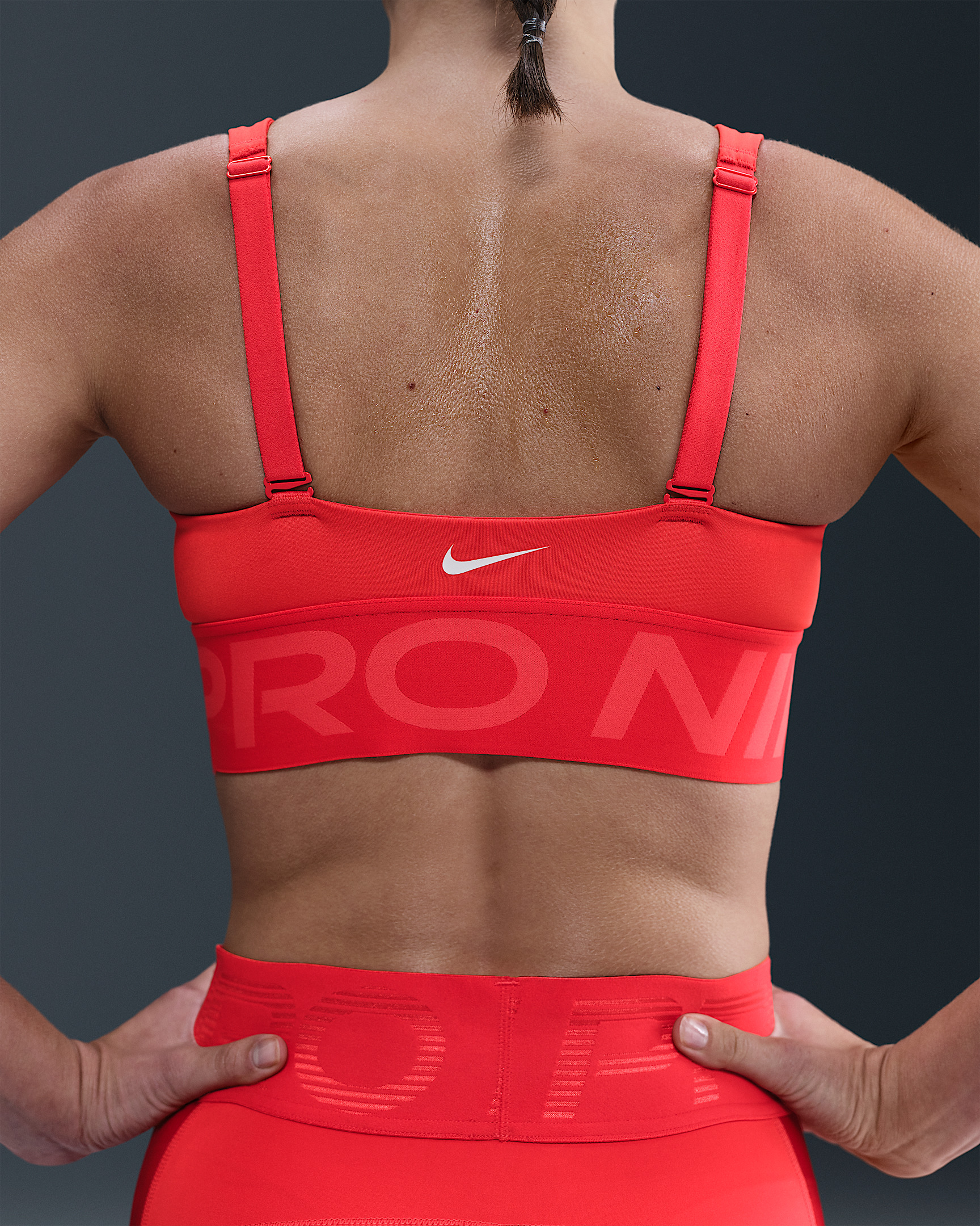 Nike Pro Indy Plunge Women's Medium-Support Padded Sports Bra - 2