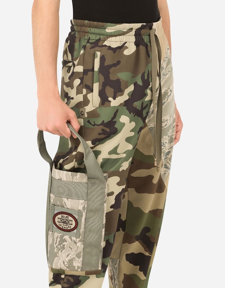 Camouflage-print patchwork cargo pants - 4