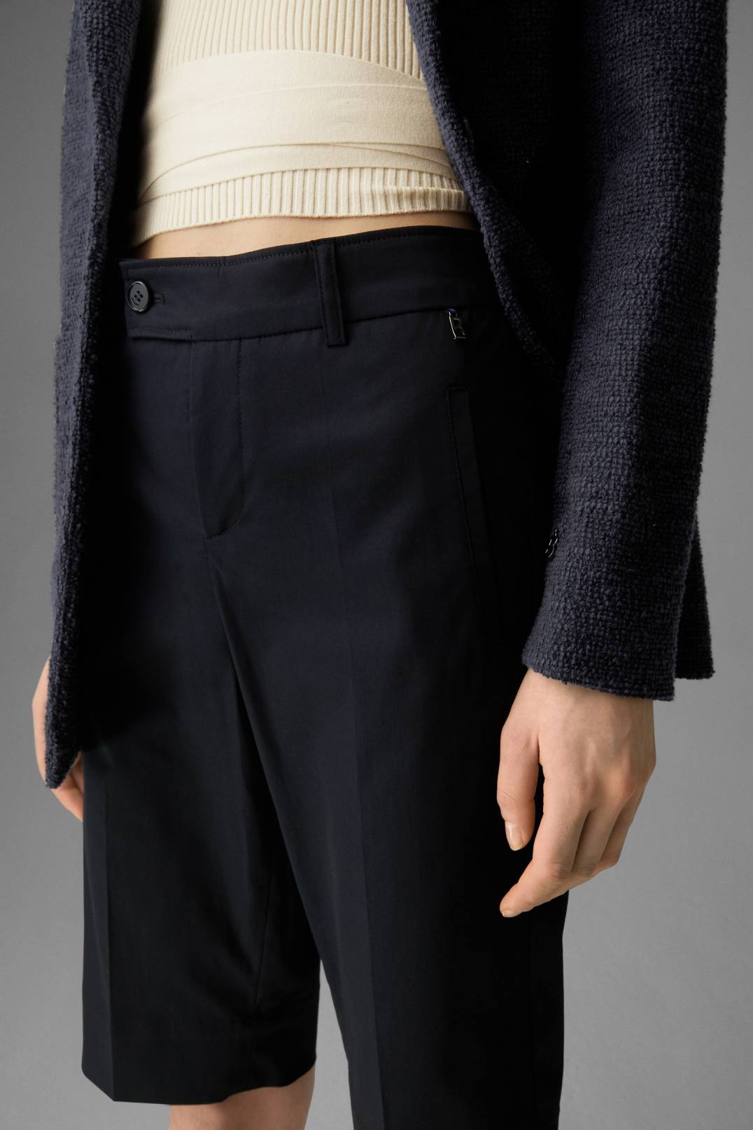 LARA BERMUDAS IN NAVY BLUE - 5