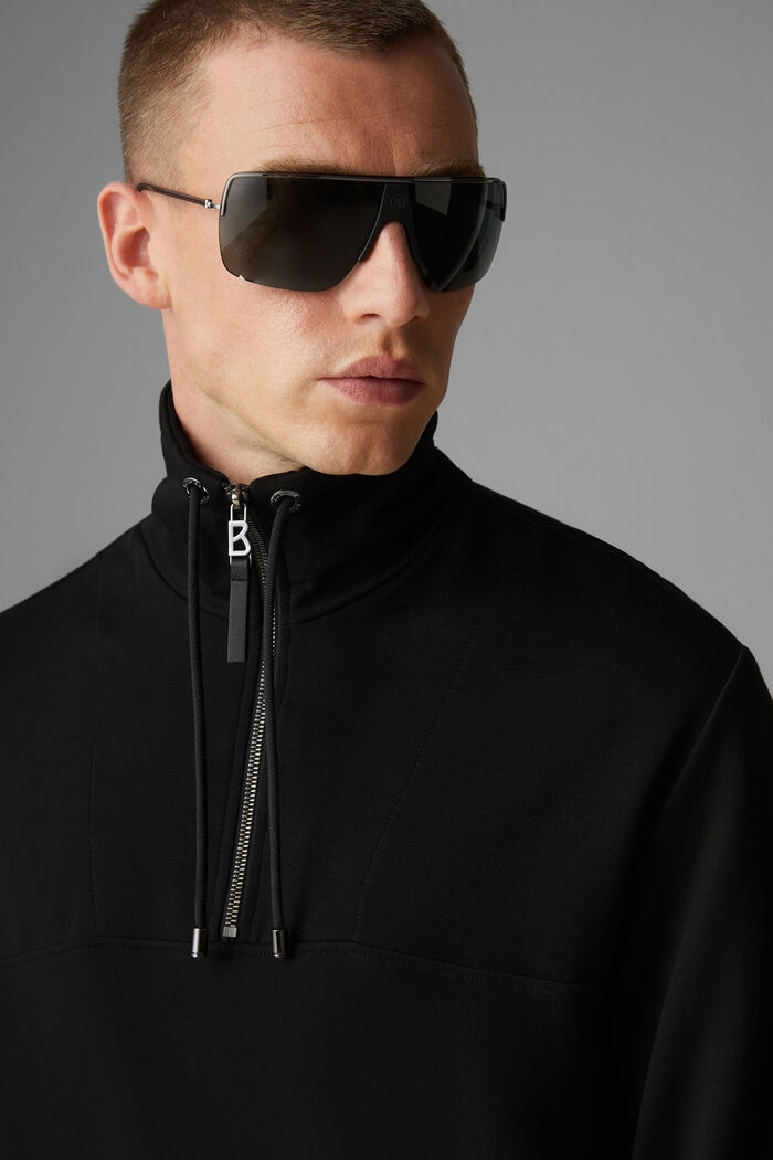 Otis Pullover in Black - 4