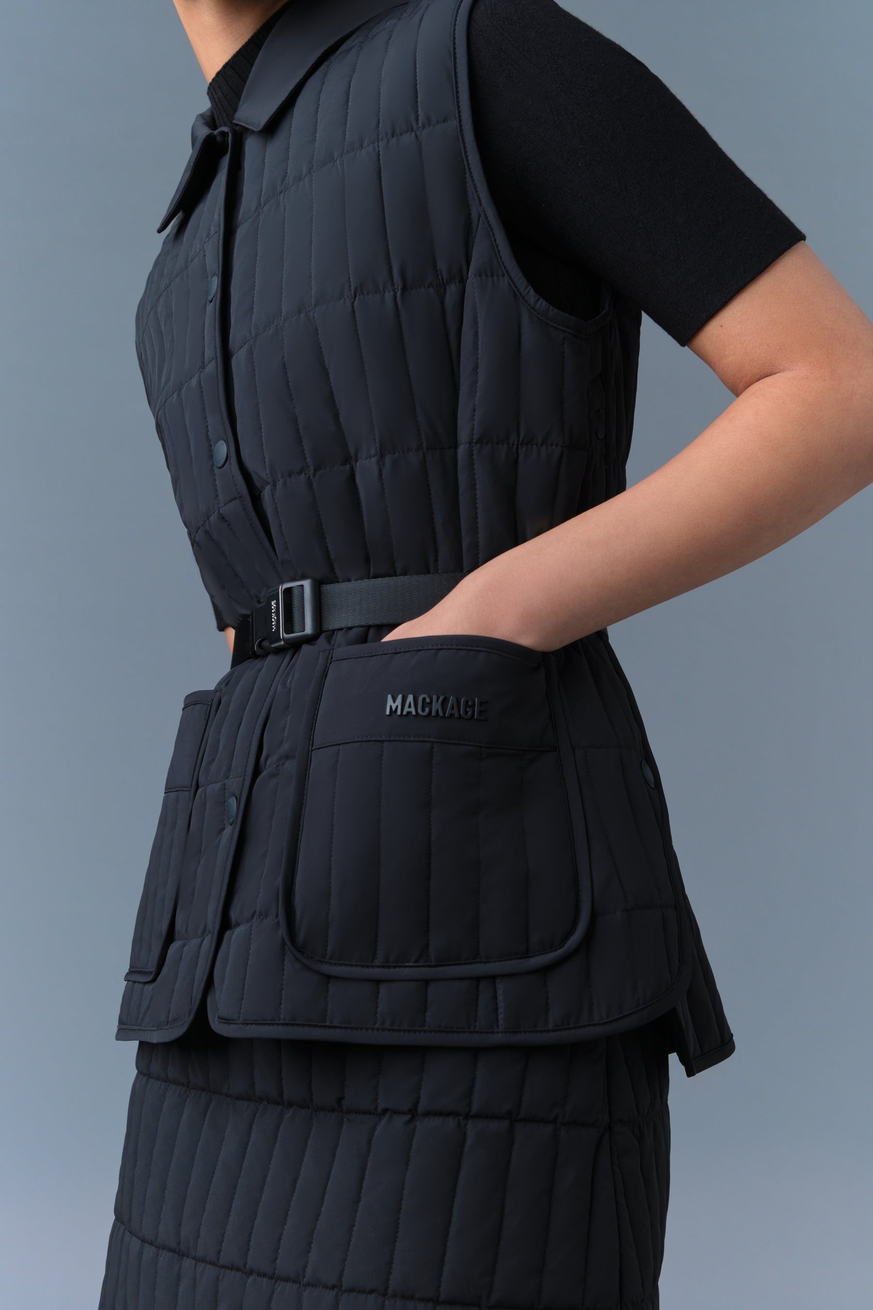 HELIA Light Down Vertical Quilted Vest - 5