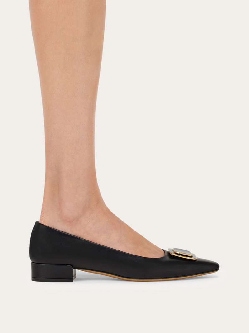 FERRAGAMO New Vara plate ballet flat outlook