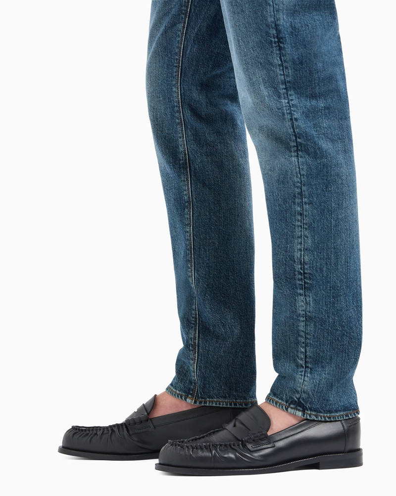 J06 SLIM-FIT, WASHED DENIM JEANS 5